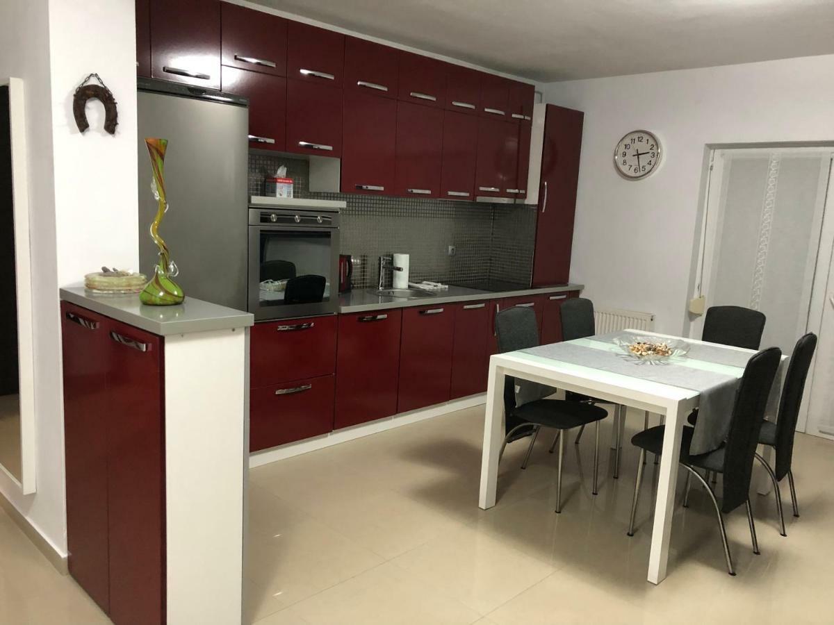 Apartament Antoaneta Leilighet Rîşnov Eksteriør bilde